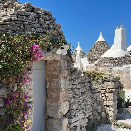 Villa Trulli Pace 1879 *