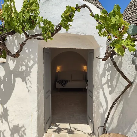 Trulli Pace 1879 * Martina Franca