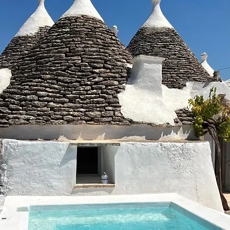 Trulli Pace 1879 * Martina Franca